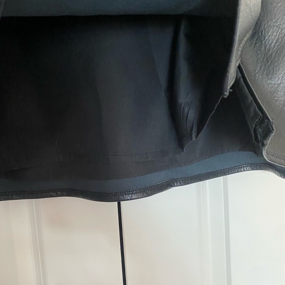 Old Navy Faux Leather Black Miniskirt Zipper Side, Elegant and Feminine NWT XL - Picture 8 of 11